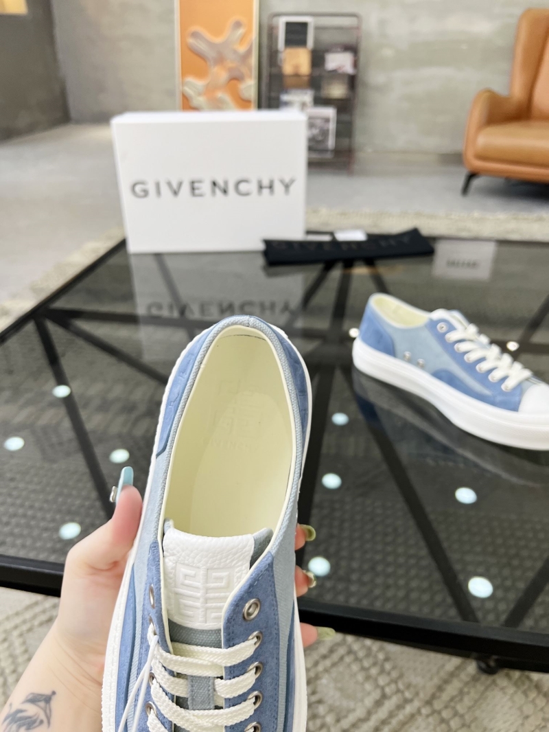 Givenchy Sneakers